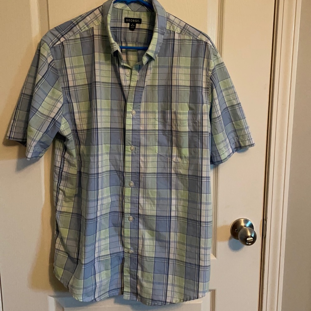 Short sleeve button down